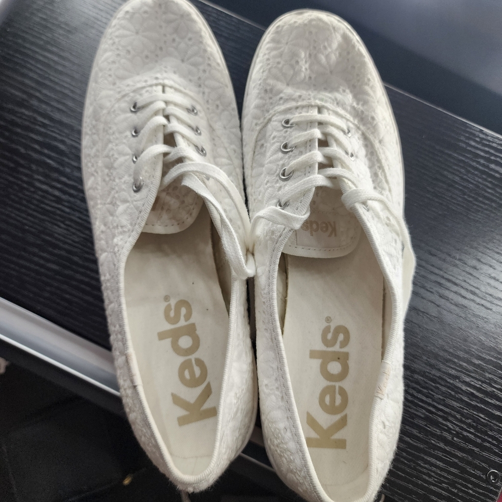 NWOT Keds Champion Festival Eyelet Lace Up Sneakers - Size 9.5 - Picture 3 of 10